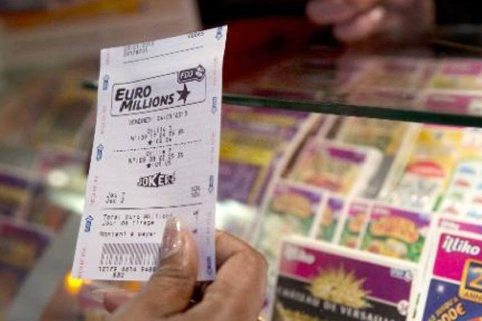 Ganhador de sorteio promete doar 50 milhões de euros