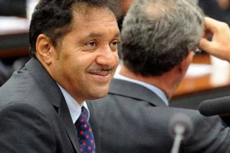 
	O deputado&nbsp;Francisco Everardo Oliveira Silva, o Tiririca: ele garante que n&atilde;o tentar&aacute; a reelei&ccedil;&atilde;o. &Eacute; poss&iacute;vel que saia sem aprovar nenhum de seus projetos e sem nunca discursar na tribuna
 (Wilson Dias/ABr)