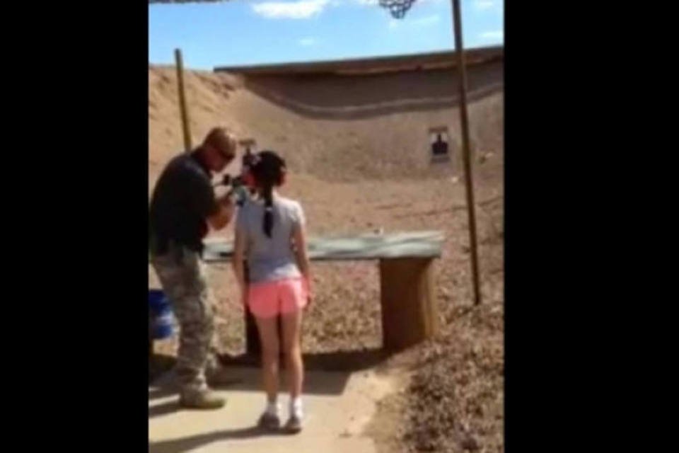 Vídeo mostra momentos antes de garota atirar em instrutor