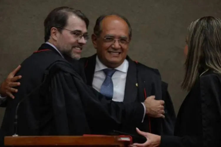 Dias Toffoli e Gilmar Mendes: é a terceira vez que Mendes ocupa vaga de ministro do TSE (Fabio Rodrigues Pozzebom/Agência Brasil)