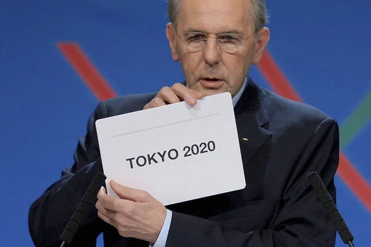 
	Jacques Rogge, presidente do COI, anuncia T&oacute;quio como sede dos Jogos de 2020
 (REUTERS/Fabrice Coffrini/Pool)