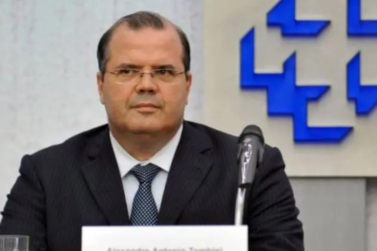 O presidente do Banco Central, Alexandre Tombini: diretor aproveitou para reafirmar que o BC atuará no câmbio se houver volatilidadE (Fabio Rodrigues Pozzebom/ABr)