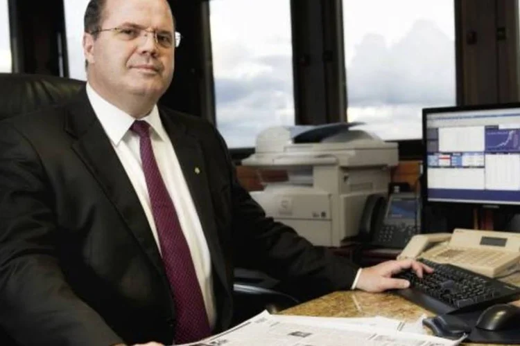 Alexandre Tombini em seu ganinete no BC (Divulgação/Banco Central)