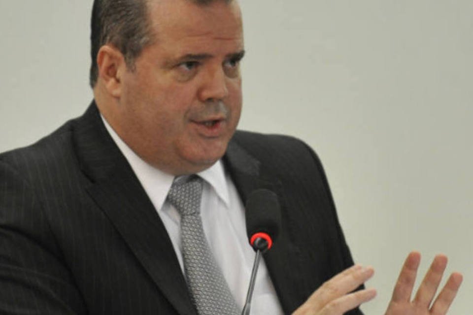 Tombini recua sobre previsão de queda da inflação