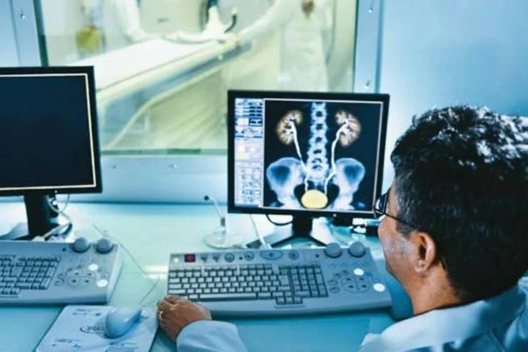 
	Tom&oacute;grafo em hospital de Curitiba: a expectativa da ANS &eacute; que, a partir de julho, com o fim da fase de testes, a avalia&ccedil;&atilde;o se torne obrigat&oacute;ria para todos os hospitais
 (Alexandre Battibugli/EXAME.com)