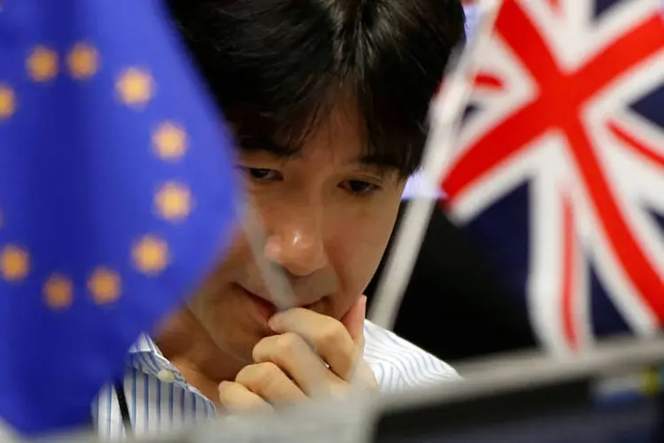 
	Brexit: a Bolsa de T&oacute;quio acusou a alta da moeda japonesa frente ao d&oacute;lar, o euro e a libra esterlina
 (Issei Kato / Reuters)