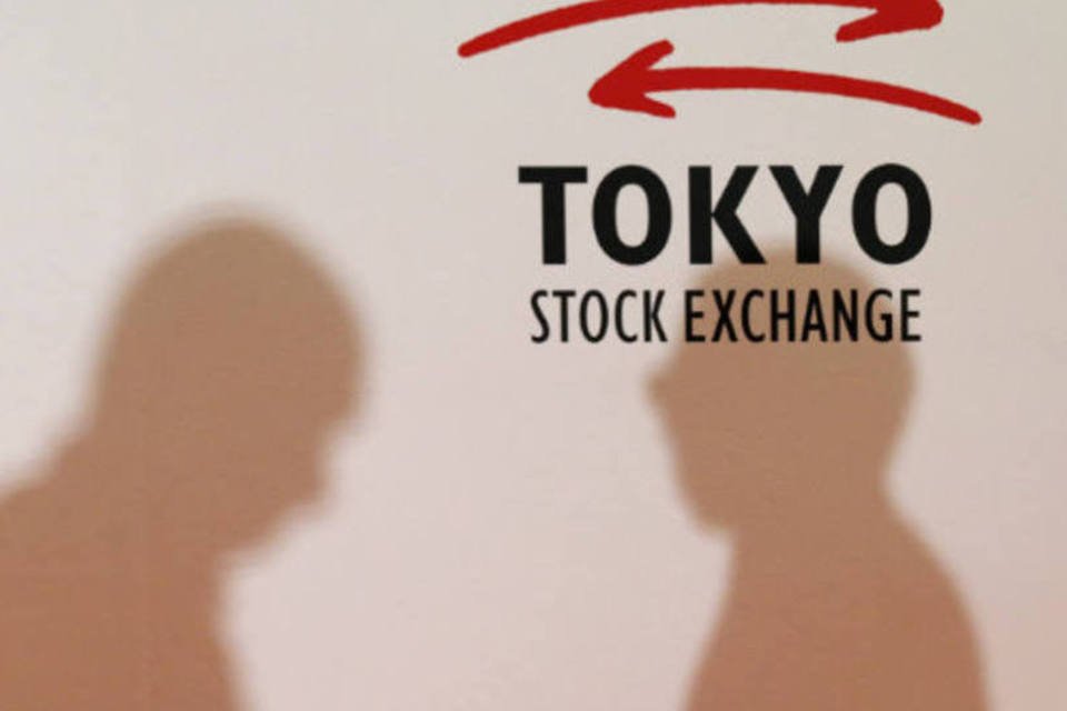 Bolsa de Tóquio fecha em alta com o iene fraco