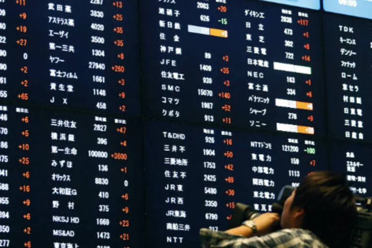 Bolsa de Tóquio: o índice Nikkei encerrou com alta de 1,49 por cento, a 10.230 pontos (REUTERS/Yuriko Nakao)