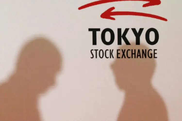 Bolsa de Tóquio: índice Nikkei japonês teve alta de 0,8 por cento, depois de atingir a mínima de sete semanas na sexta-feira (Kim Kyung-Hoon/Reuters)