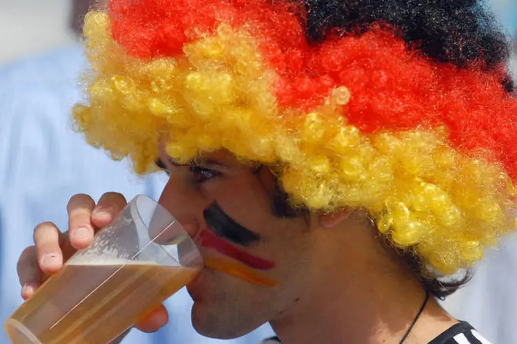 De acordo com a nova decisão, haverá o consumo de cerveja apenas nos eventos da Fifa, a chamada Fifa Fanfestival (Guido Krizikowski/Bloomberg)