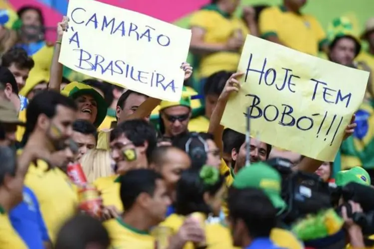 Torcedores no jogo entre Brasil e Camarões, pela Copa do Mundo (Marcello Casal Jr/ABr)