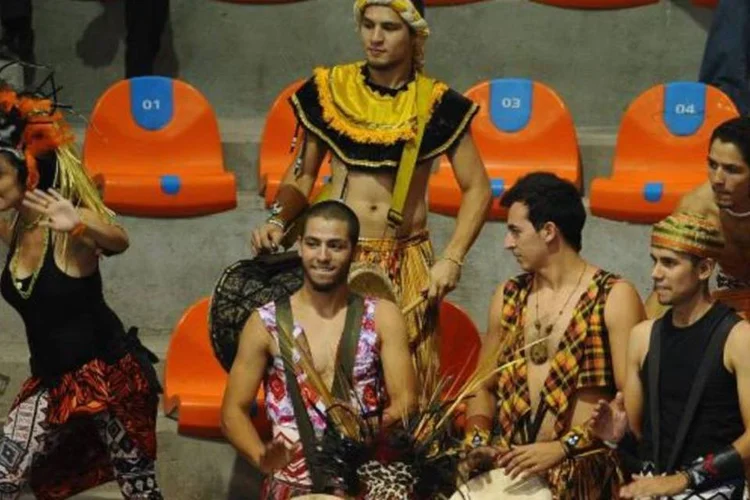 Torcida mexicana vestida a caráter: a animação é uma marca registrada nas arquibancadas de Guadalajara (Dennis Grombkowski/Getty Images)