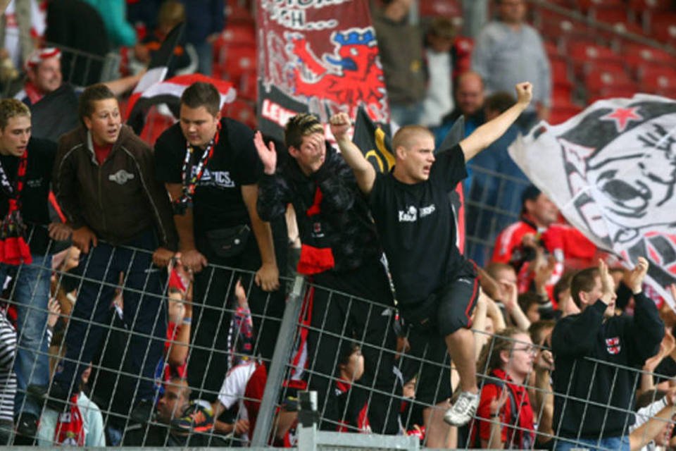 Estado alemão propõe que torcida pague gastos com policiais