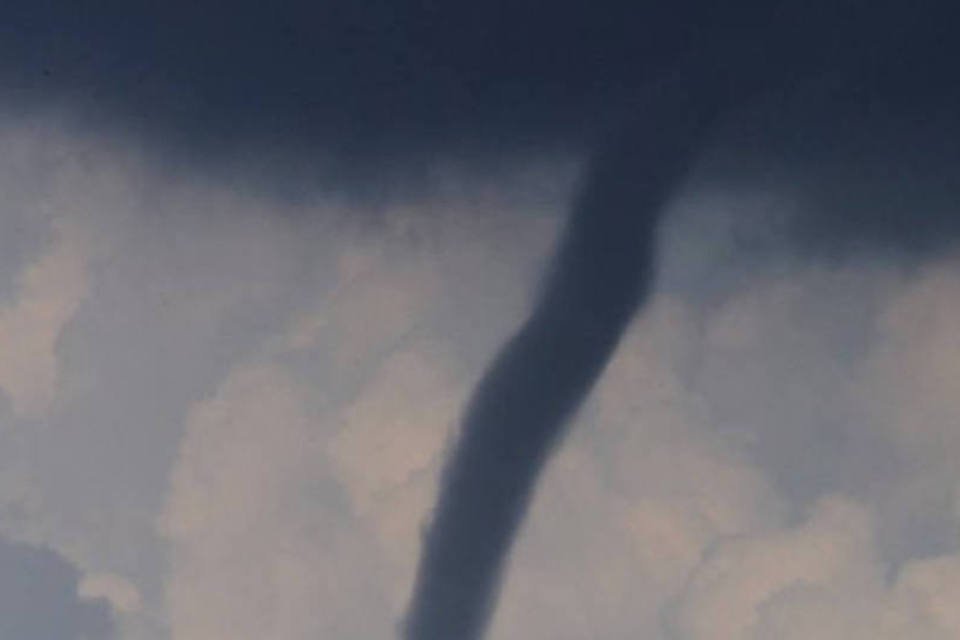 
	Tornado: cidade de San Vicente foi a mais atingida pelo tornado
 (Jack Guez/AFP/AFP)