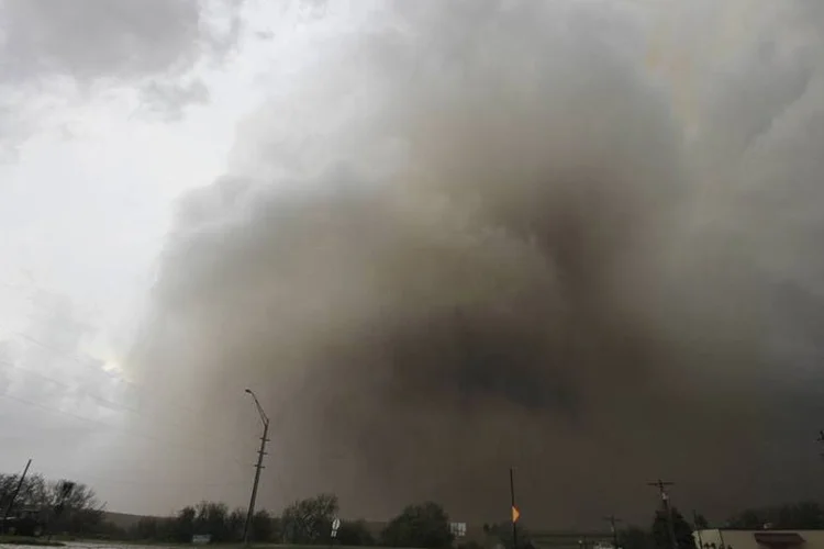 Tornado em Pilger: pelo menos uma pessoa, uma criança de cinco anos, morreu num hospital da região (Dustin Wilcox/Reuters)