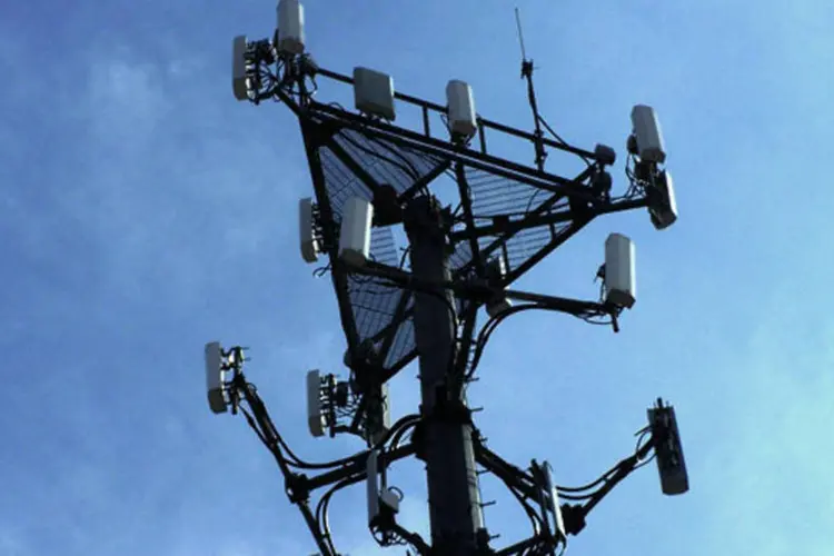 O leilão de frequências para a comunicação móvel 4G continua nesta quarta-feira (Steve Kazella / Wikimedia Commons)