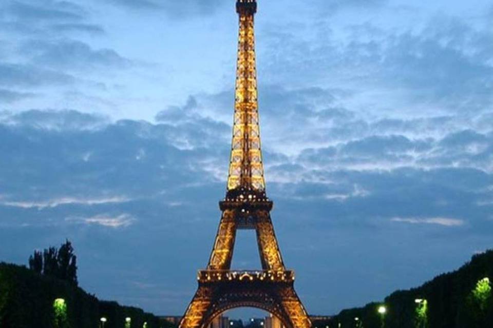 Google lança aplicativo que permite visita à Torre Eiffel