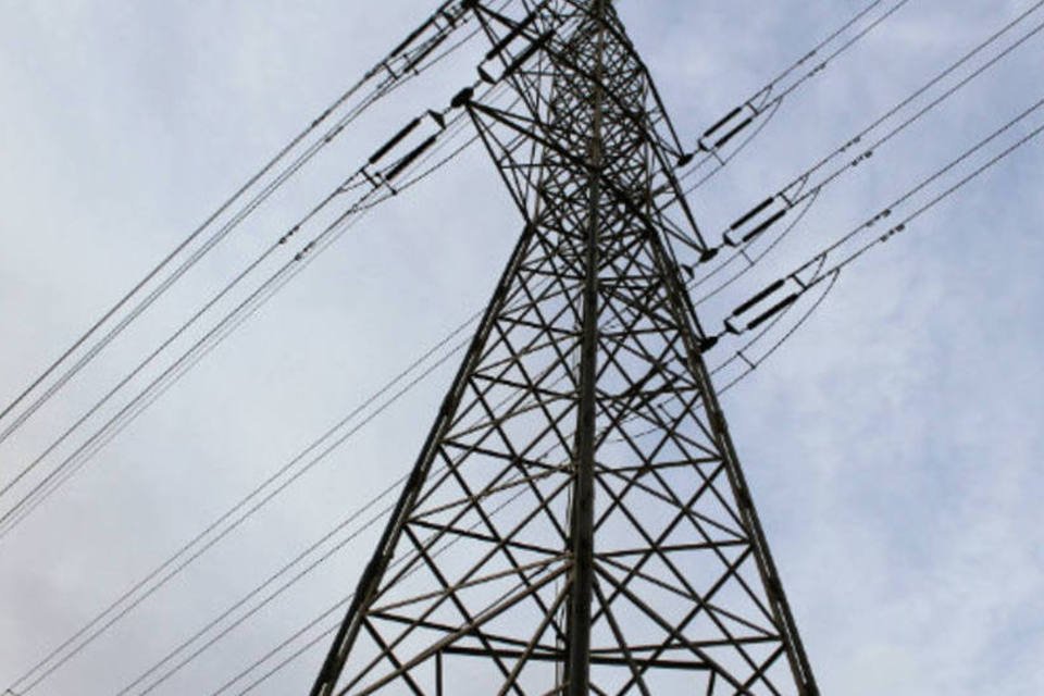 Ministro Lobão descarta racionamento de energia na Copa