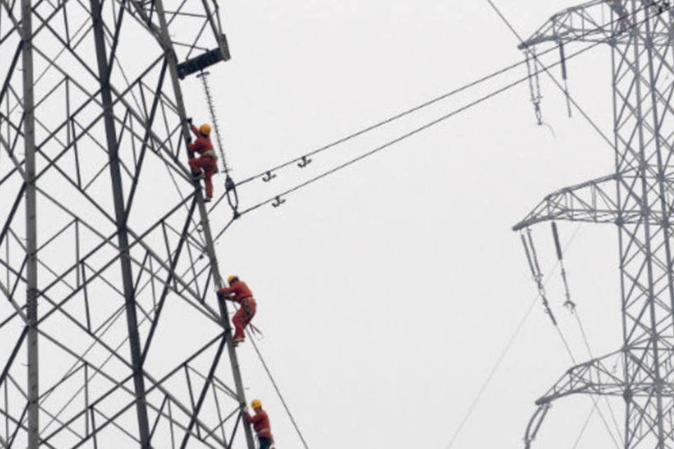 Carga de energia no sistema elétrico sobe 2,1% em abril