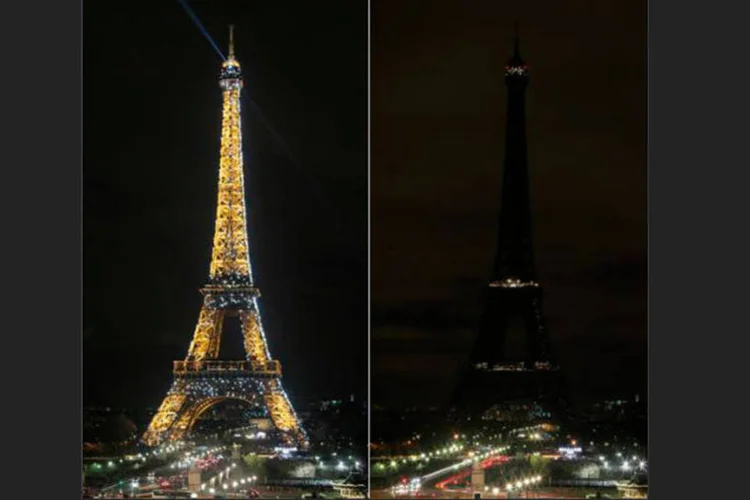 Torre Eiffel em Paris, antes e depois do apagão pela Hora do Planeta (Jacques Demarthon/AFP)
