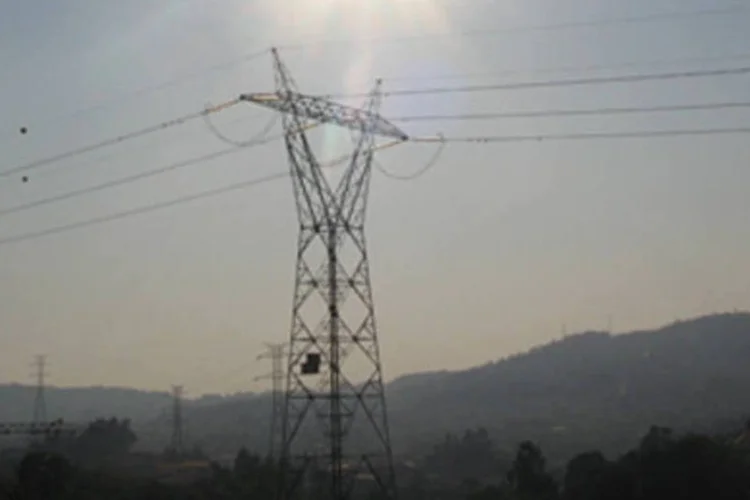 A Aneel estuda um plano para substituição de 63 milhões de medidores, que será o primeiro passo rumo a instalação de redes inteligentes (smart grids). (.)
