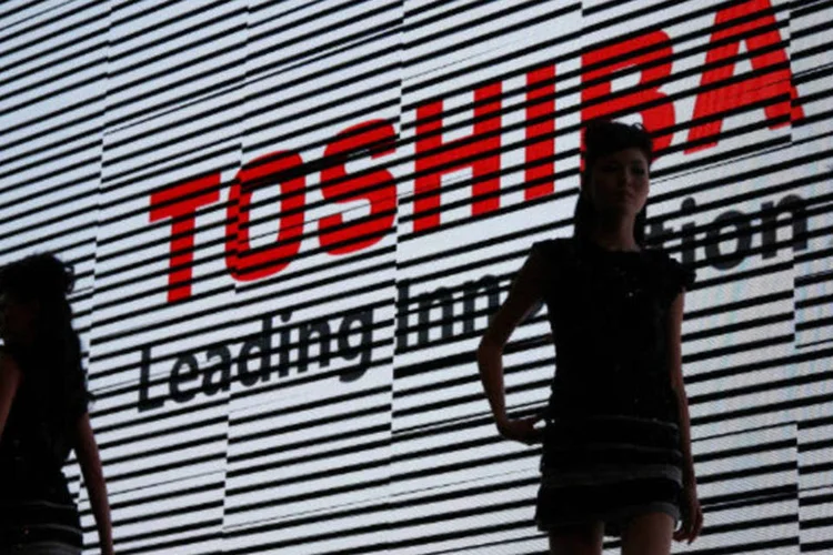 
	Toshiba: os requerentes pedem &agrave;s japonesas Toshiba, Hitachi e &agrave; norte-americana General Electric uma compensa&ccedil;&atilde;o simb&oacute;lica de 100 ienes&nbsp;
 (Tomohiro Ohsumi/Bloomberg)