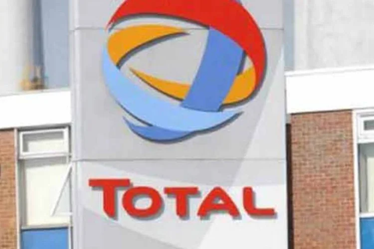 
	Total: petroleira avalia que as atividades de perfura&ccedil;&atilde;o nos blocos adquiridos em leil&atilde;o ocorrer&atilde;o um ano depois do previsto
 (Nick Robinson/AFP)