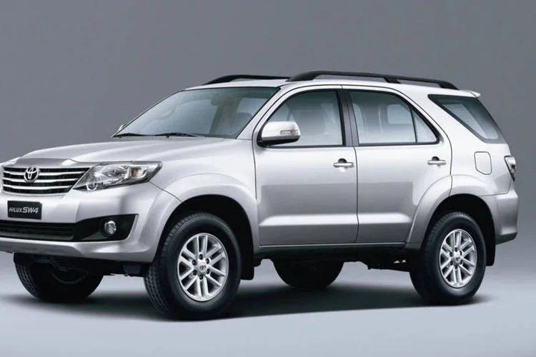 
	J&aacute; com motor a diesel e tra&ccedil;&atilde;o integral, a SW4 passou a custar R$ 204.800
 (Divulgação/Assessoria de imprensa da Toyota)