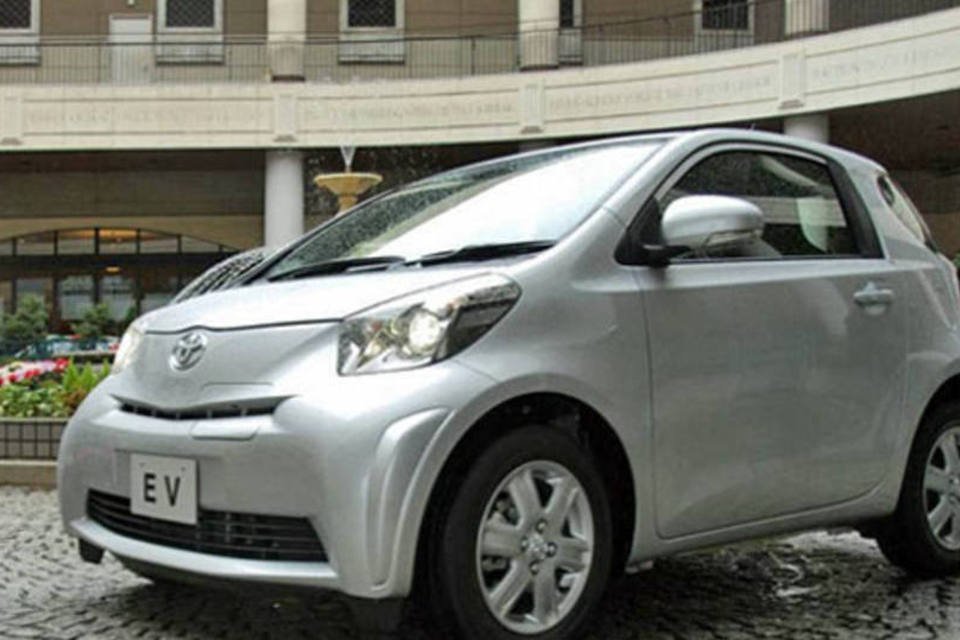 Toyota prepara compacto elétrico para Genebra