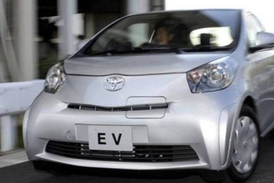 Toyota vai lançar 11 modelos híbridos até 2012