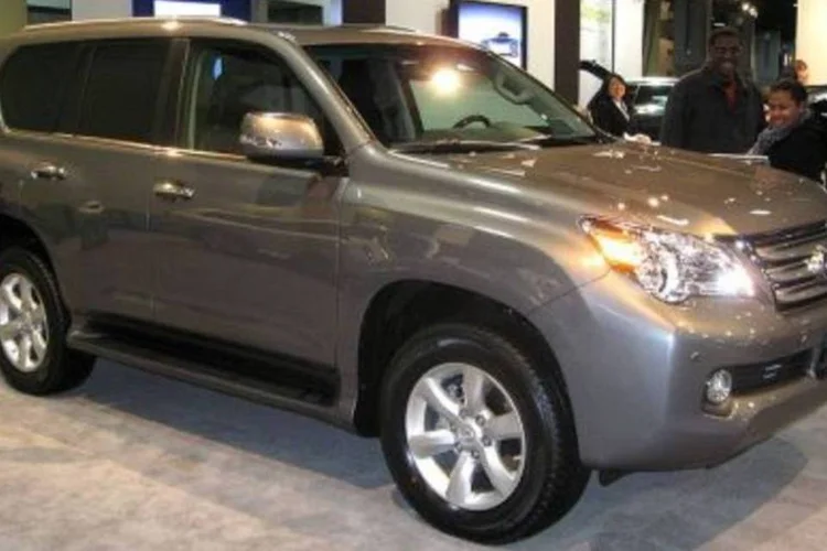 O modelo Lexus GX 460 apresentou problema na hora de dirgir nas curvas (.)