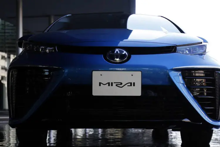Toyota Mirai:  Mirai, palavra que em japonês significa "futuro", será lançado primeiro em quatro cidades no Japão em 15 de dezembro (Yuya Shino/Reuters)