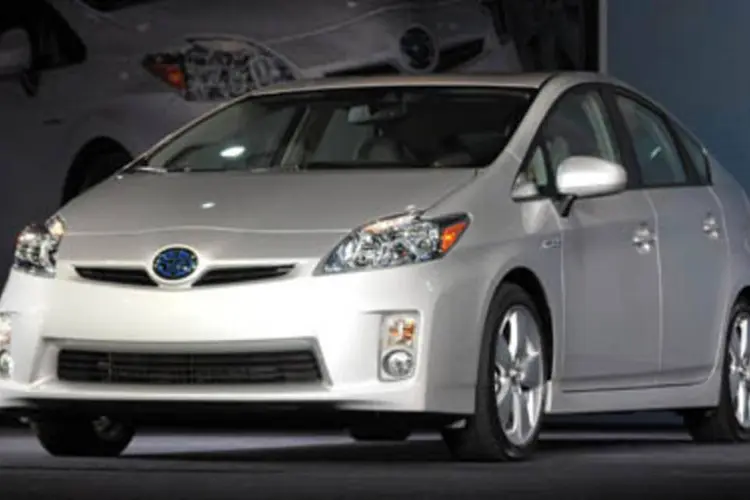 Compradores do Toyota Prius dão mais valor ao status do que ao benefício ambiental (.)
