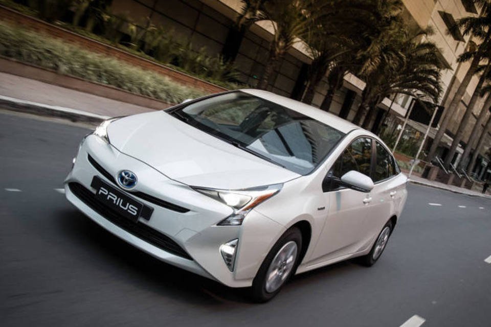 Novo Toyota Prius chega ao país por R$ 119.950