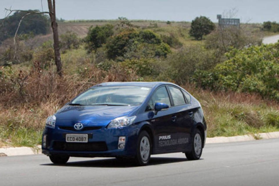 Toyota quer fazer 3 mil carros híbridos por ano em SP