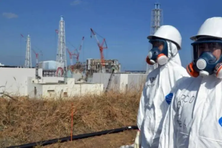 
	Usina de Fukushima: a TEPCO reconheceu que 80 a 100 toneladas de &aacute;gua poderiam continuar entrando todos os dias
 (Yoshikazu Tsuno/AFP)