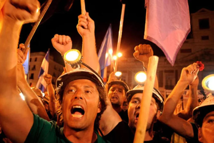 Trabalhadores em greve (Getty Images)
