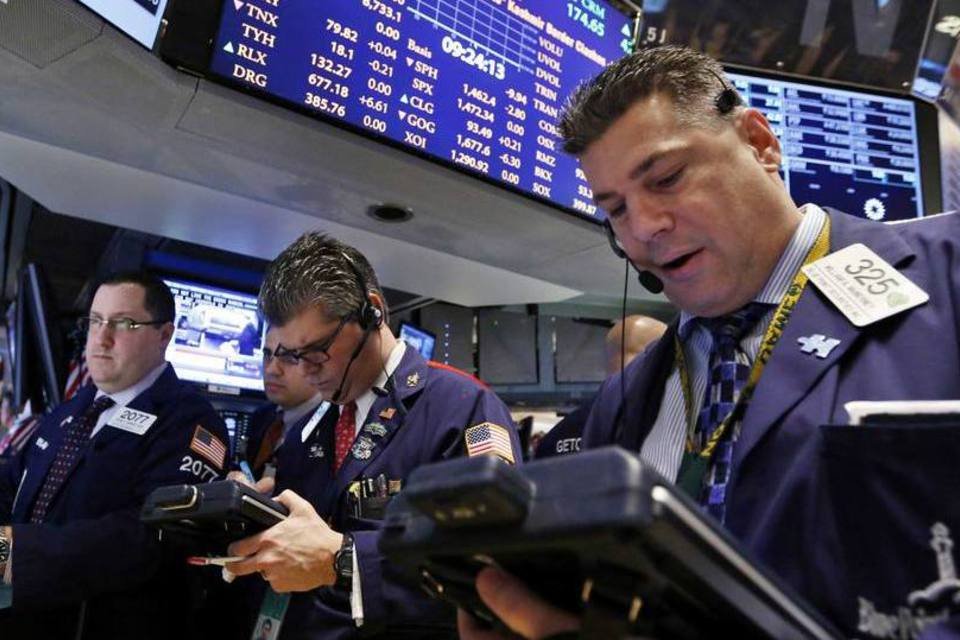 Dow e S&P fecham em máximas em 5 anos por balanços