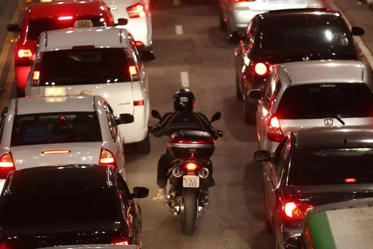 Congestionamento no acesso à Avenida Paulista, em São Paulo (Mario Tama/Getty Images)