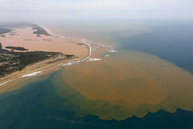 
	Trag&eacute;dia de Mariana: pesca est&aacute; proibida no Rio Doce nos limites entre Barra do Riacho, em Aracruz, at&eacute; Degredo, em Linhares, no litoral norte do Estado
 (Ricardo Moraes / Reuters)