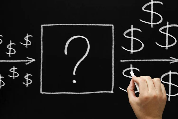 
	Taxa de franquia: antes de assinar o contrato, o franqueado deve saber se a taxa &eacute; compat&iacute;vel com o neg&oacute;cio
 (Ivelin Radkov/ThinkStock)