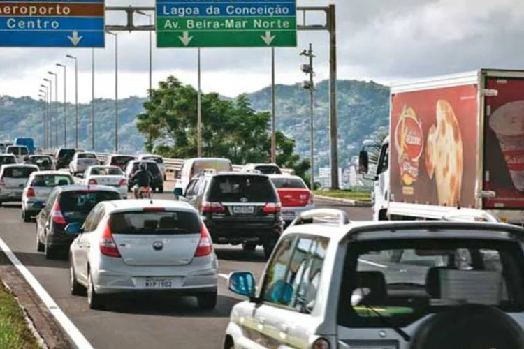 Trânsito em Florianópolis: programa do governo vai liberar R$ 7 bilhões para melhorar a mobilidade de 75 municípios (Michel Téo Sin/EXAME.com)