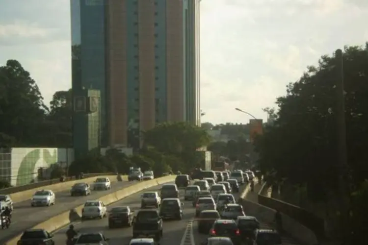 Segundo a CET, o grande volume de congestionamentos está relacionado com pequenos acidentes ocorridos em importantes vias da cidade (Pedro Zambarda/EXAME.com)