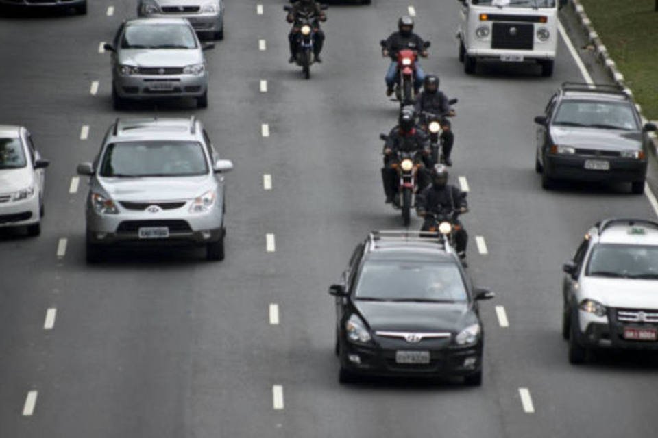 São Paulo tem tráfego livre em rodovias; rodízio está suspenso