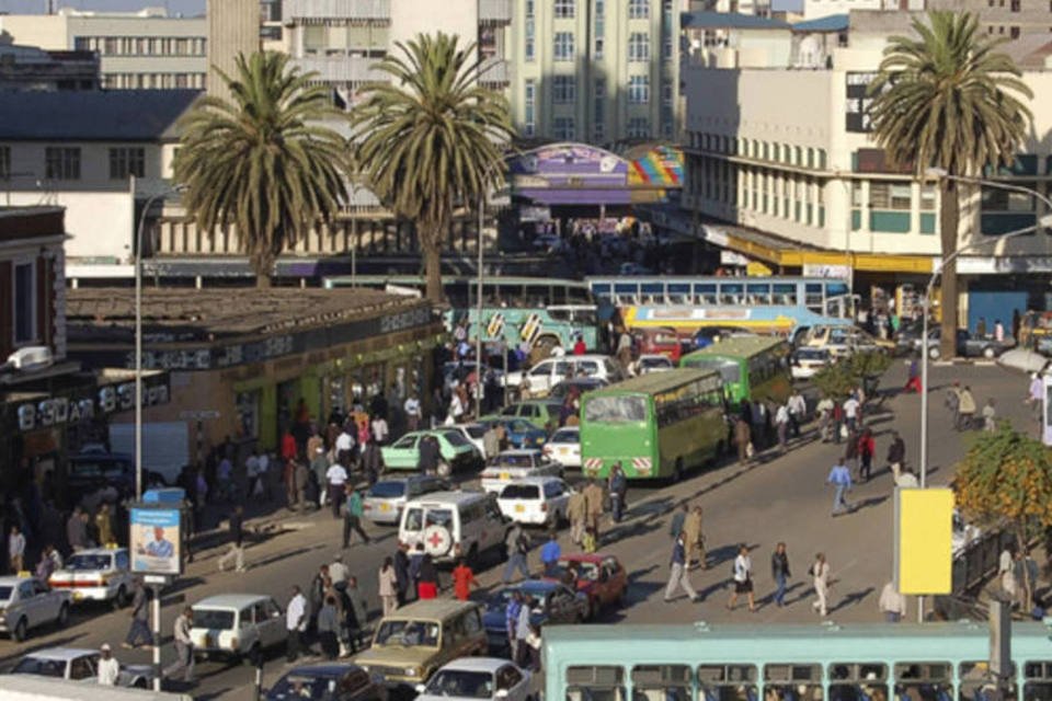 Ao menos 30 mortos em ataque ao centro comercial de Nairóbi
