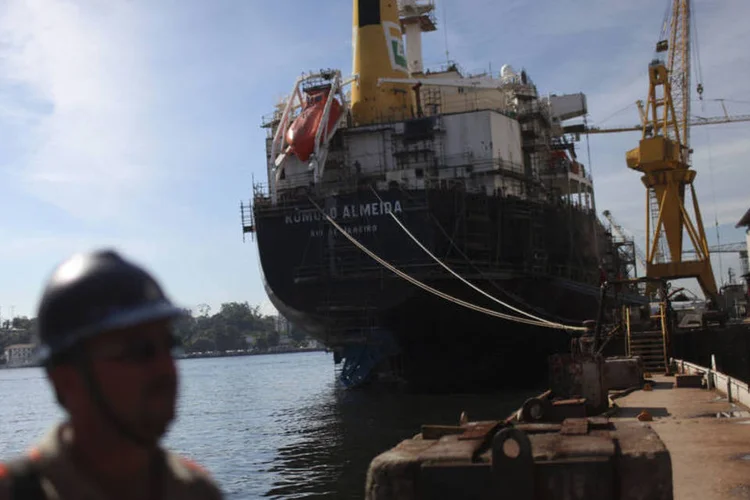 
	Transpetro: o acidente ocorreu durante o descarregamento de petr&oacute;leo do navio, segundo a empresa
 (Dado Galdieri / Bloomberg)