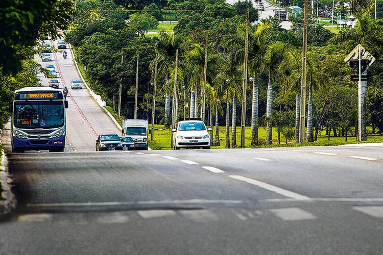 
	Avenida em Palmas: BRT de 500 milh&otilde;es de reais para transportar um ter&ccedil;o da popula&ccedil;&atilde;o por hora
 (Mauricio Simonetti / PULSAR IMAGENS)
