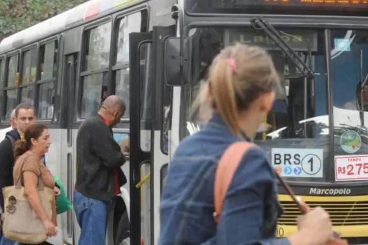 
	&Ocirc;nibus: mobilidade est&aacute; no foco das aten&ccedil;&otilde;es, disse gerente do BNDES
 (Arquivo/Agência Brasil)