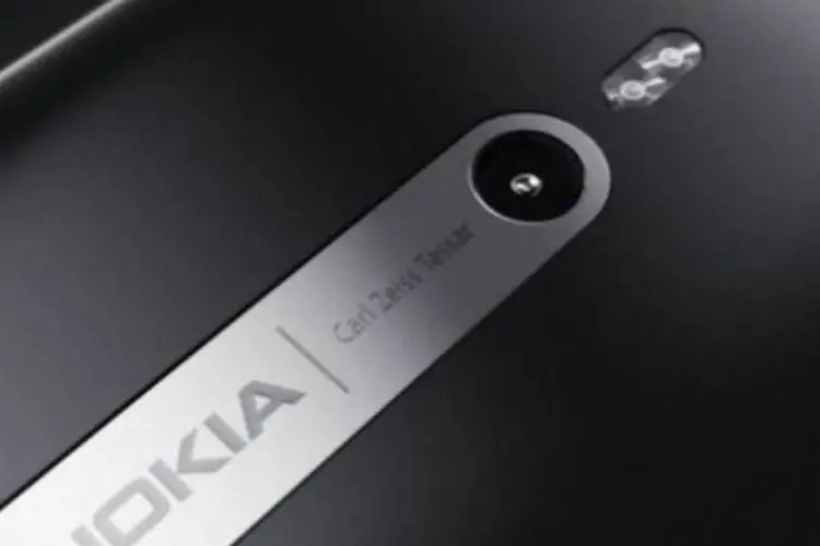 Traseira do celular Lumia: as ações da Nokia acumulam desvalorização de mais de 50% (Divulgação/Nokia)