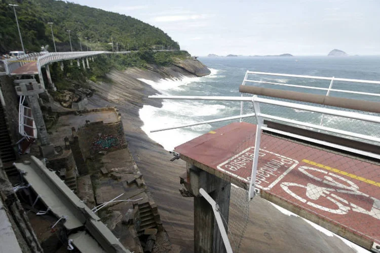 
	Trecho de ciclovia que desabou no Rio de Janeiro: problemas na obra foram detectados ainda no ano passado, antes da inaugura&ccedil;&atilde;o
 (Reuters)